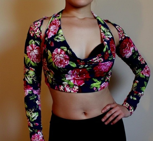 DIY 10-minute no-sew Cowl Neck Top