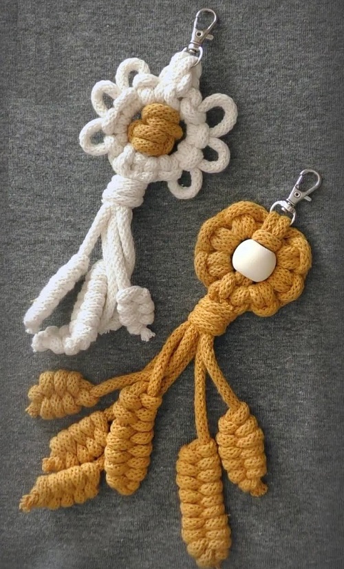DIY: Macrame Flower Keychain & Hanging Macramé Ornament