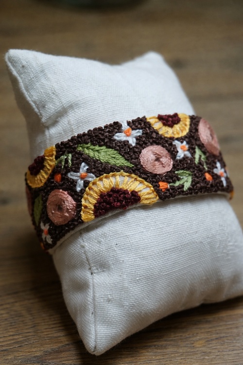 Tutorial on Making a Simple Bracelet with Basic Hand Embroidery Stitches