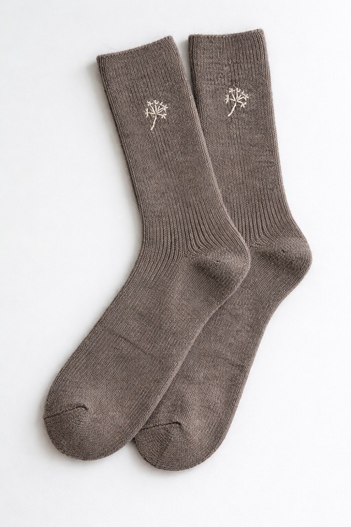 Embroidery on knitting - Socks embroidery tutorial