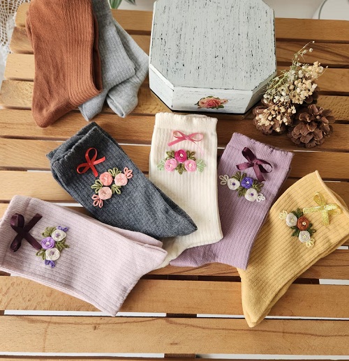 Floral Embroidered Women's Socks: Set of 5 Handmade Patterned SocksAffordable Christmas Gifts