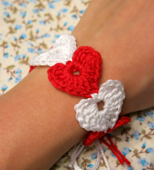 Crochet Valentine's Day Bracelet Free Patterns 2