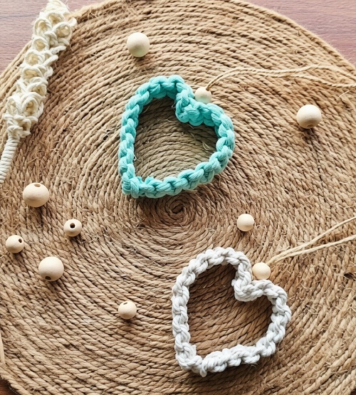 DIY Macramé Heart Charms | Mother's Day gift ideas | EASY way to make Macramé Mini Hangings