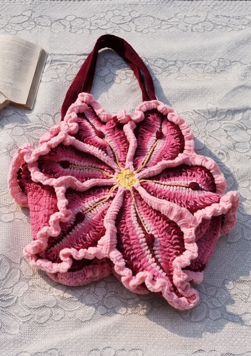 crochet lily flower bag tutorial || Beginner friendly