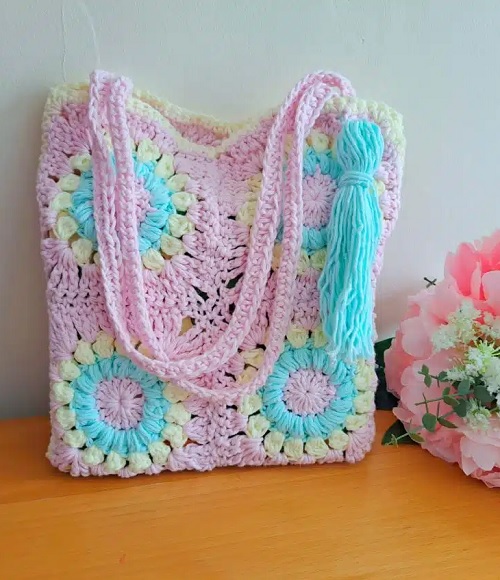 crochet-sunburst-granny-square-bag-free-pattern