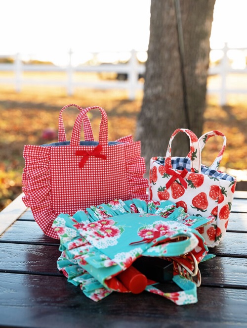 sew a tiny tote