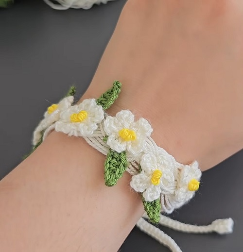 Easy Crochet Flower Bracelet