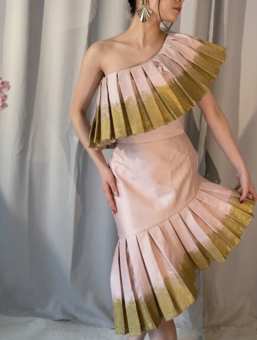 the seashell goddess dress