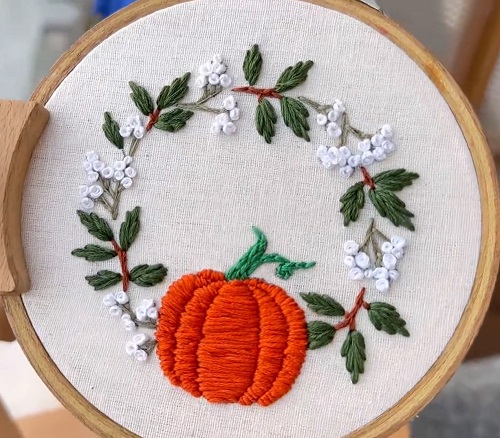 Pumpkin wreath embroidery