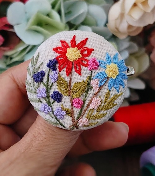 floral embroidered brooch