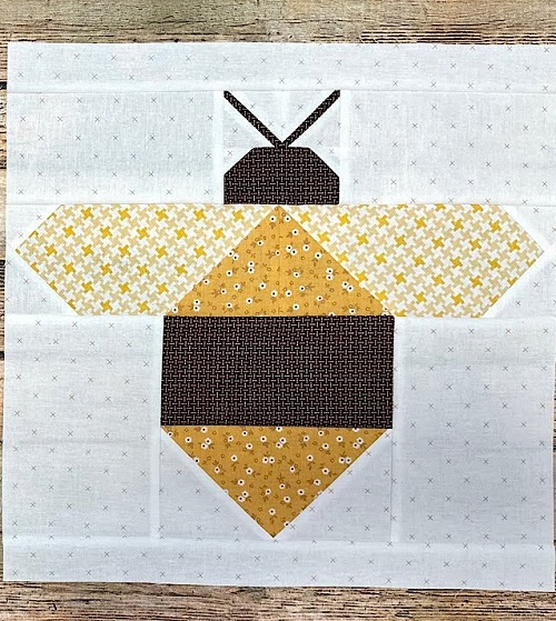 Buzzy Bee Quilt Block