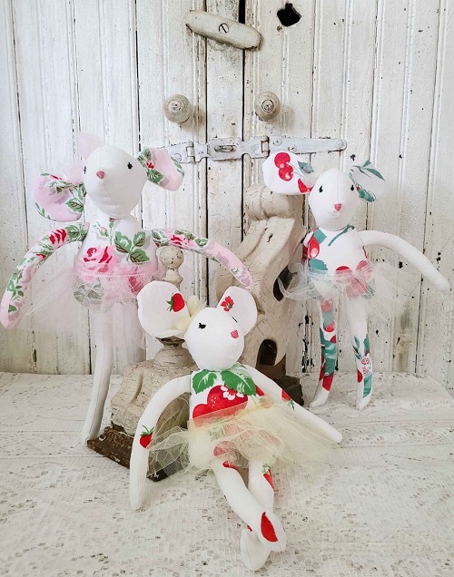 vintage-tablecloth-upcycled-doll